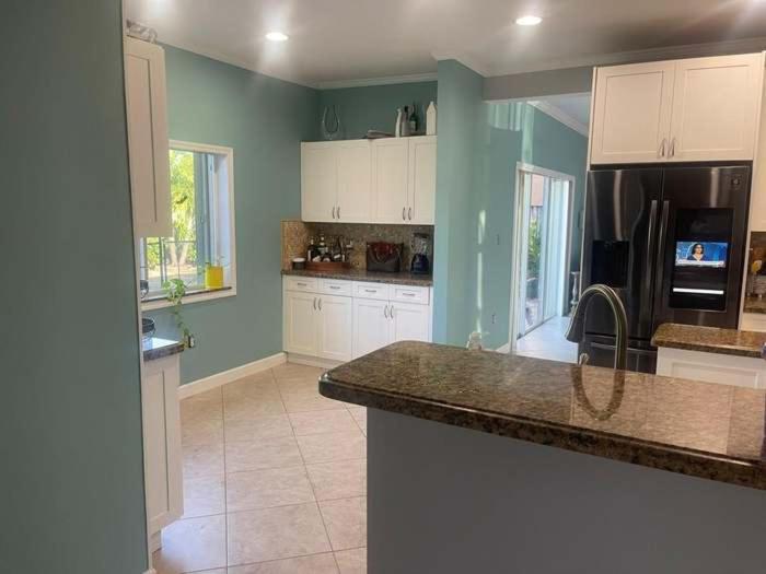 Big Beautiful House With Heated Pool Casa de férias Miami